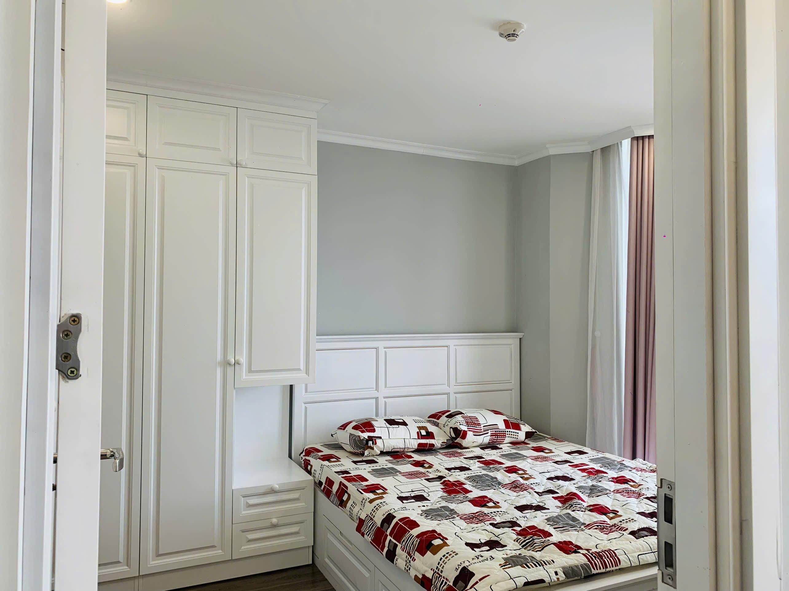 Cho thuê căn hộ 2PN tầng cao, đầy đủ nội thất. HUD Building Nha Trang